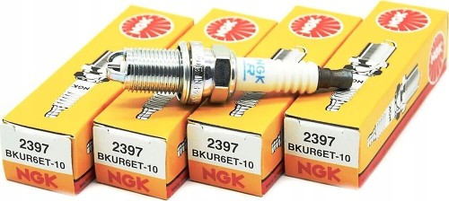 SWIECA-ZAPLONOWA-x4-NGK-BKUR6ET-10-2397-AUDI-A4-8L-8P-A4-B5-B6.jpg
